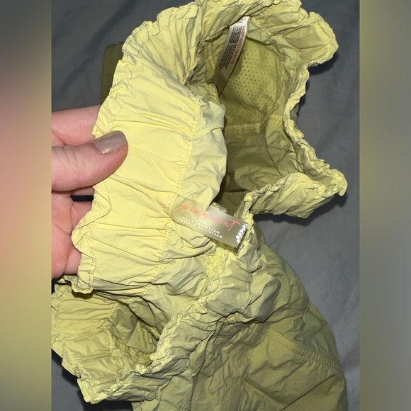 FREE PEOPLE MOVEMENT YELLOW CARGO SHORTS - Picture 2 of 3